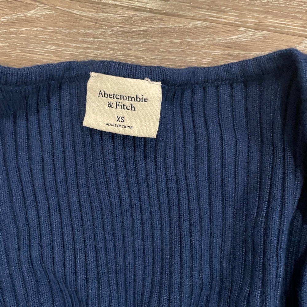 Abercrombie & Fitch Blue Ribbed Top - Picture 2 of 2